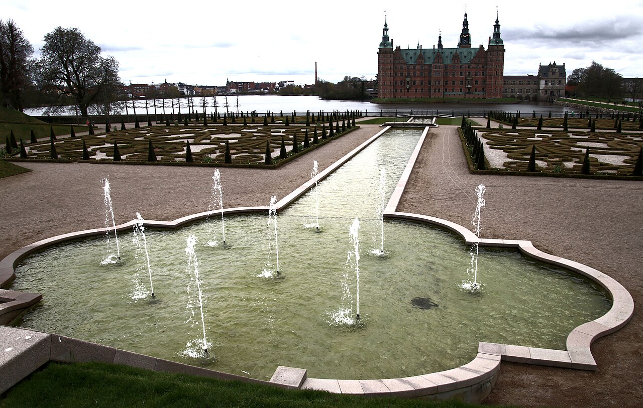 Parterrer og hække i Frederiksborg Slotshave