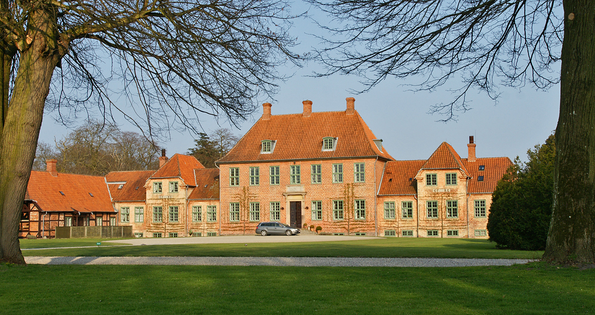 Gammel Køgegård med park