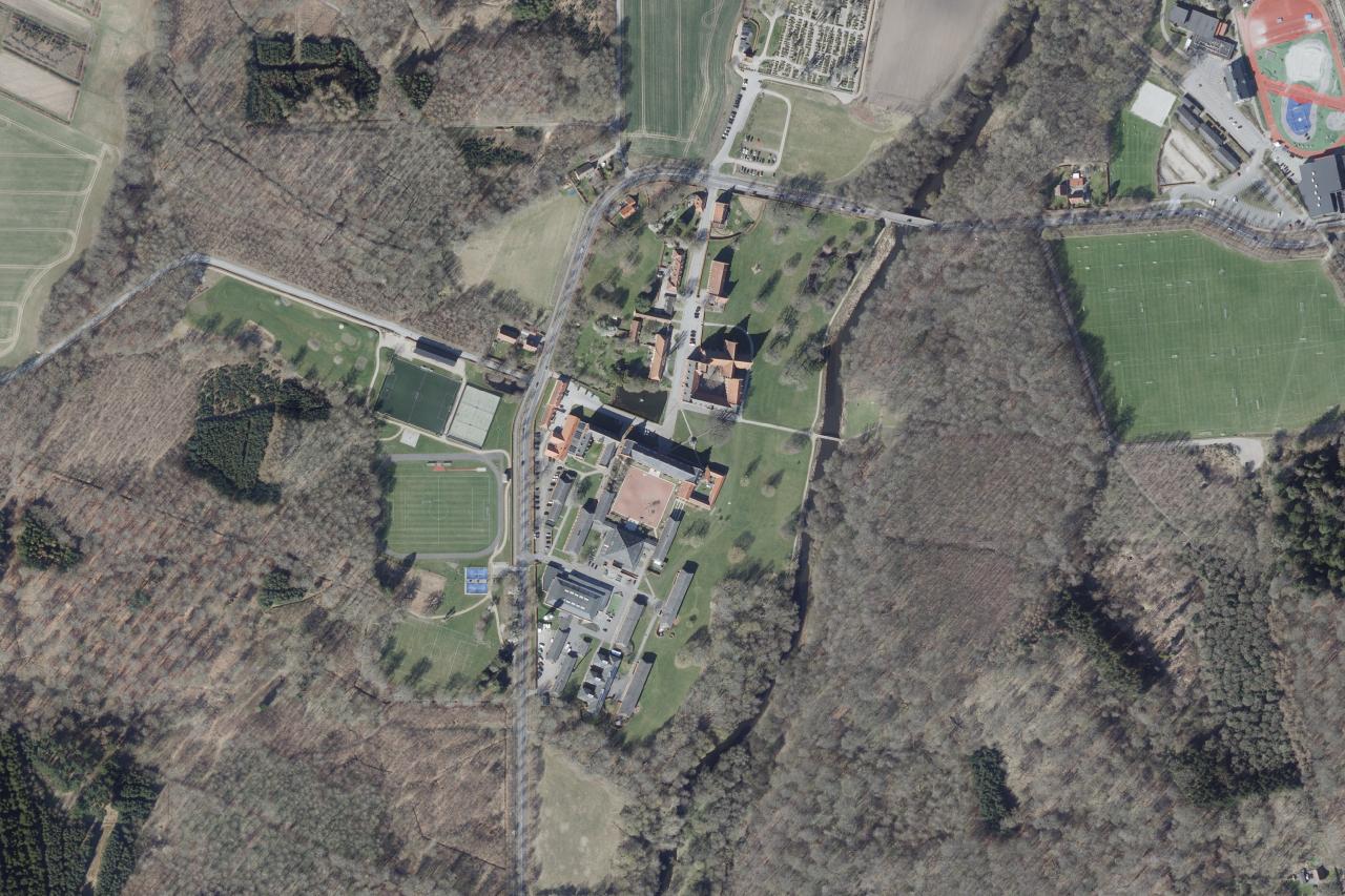 Luftfoto over Herlufsholm Skov i Næstved
